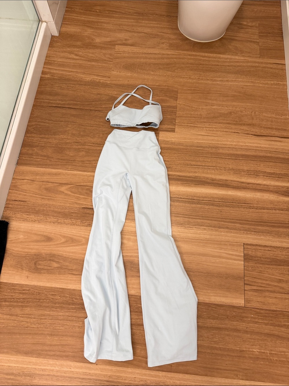 CSB Form Set- High-Waist Flared Active Pants and bra